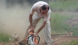 March/2011 field work - Max cutting rock, General Salgado