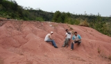 September/2007 field trip - Coffee breack at the outcrop