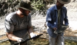 May/2013 field trip - Júlio and Max at the Muzinho Farm