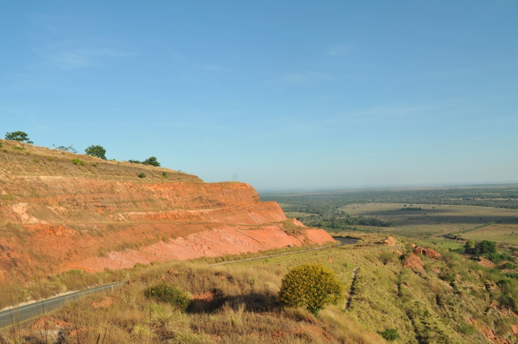 June/2011 field work - Outcrop of the Utiariti Formation, Tangará da Serra-MT