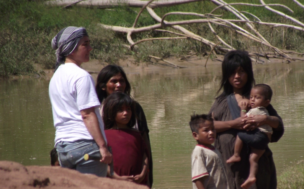 August/2014 field-trip - Ana and the indians, Juruá river