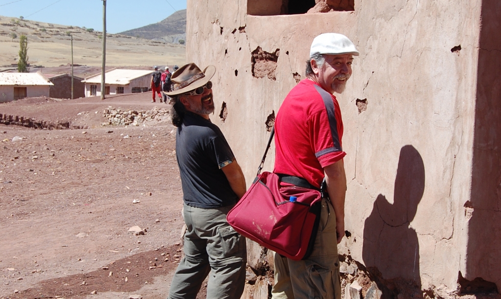 Famous paleontologias getting dirty in Bolivia (2013)