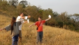 Basin tectonics theater: field work of 'Geology' undergrad course, Serra de Itaqueri-SP (2007)