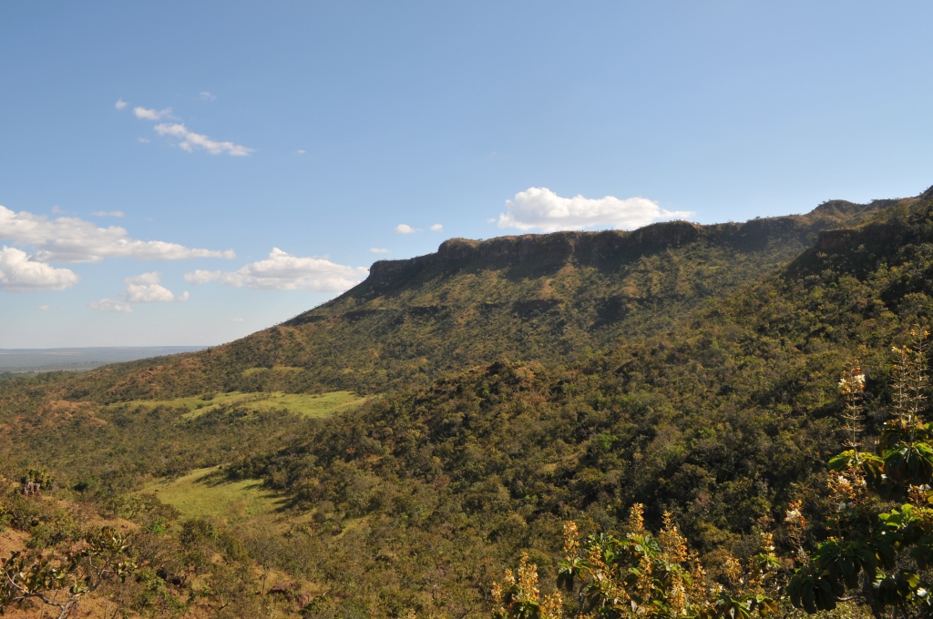 June/2011 field work - Escarpments of the Cambambe Hill, Chapada dos Guimarães -MT